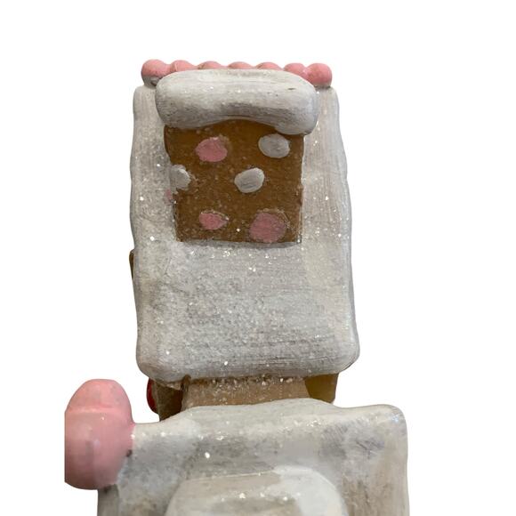 Cupcakes & Cashmere Light Up Gingerbread House Pink Heart Holiday Decor New - Picture 9 of 16